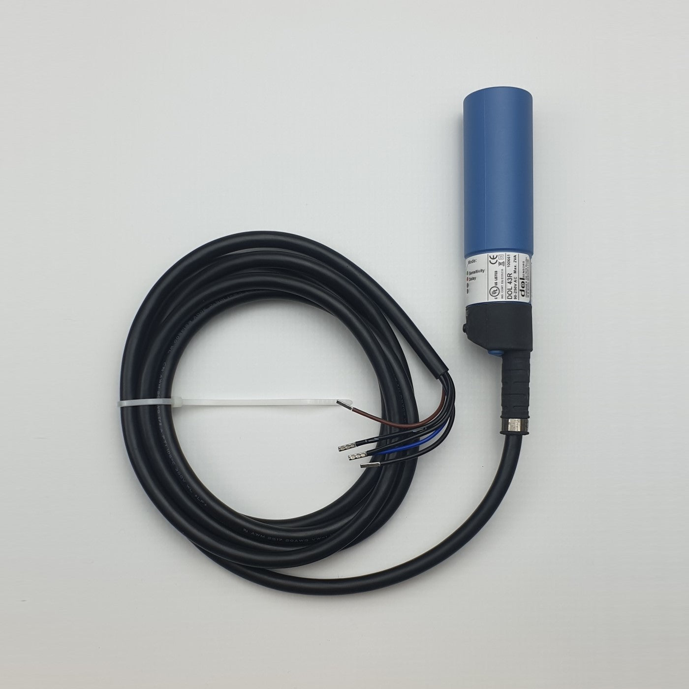 DOL43R Proximity Sensor - 90-250V AC