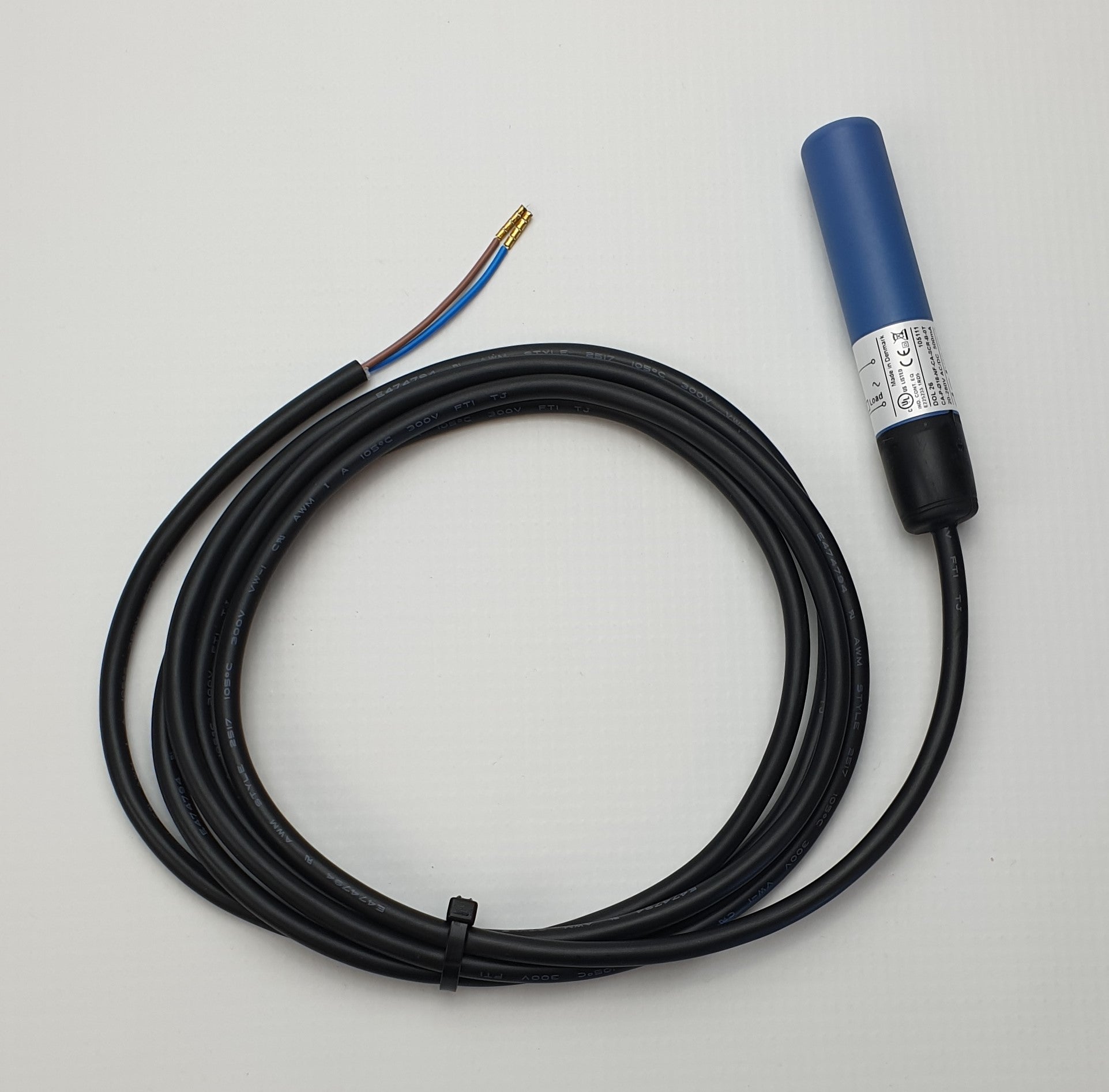 DOL26 Proximity Sensor - straight